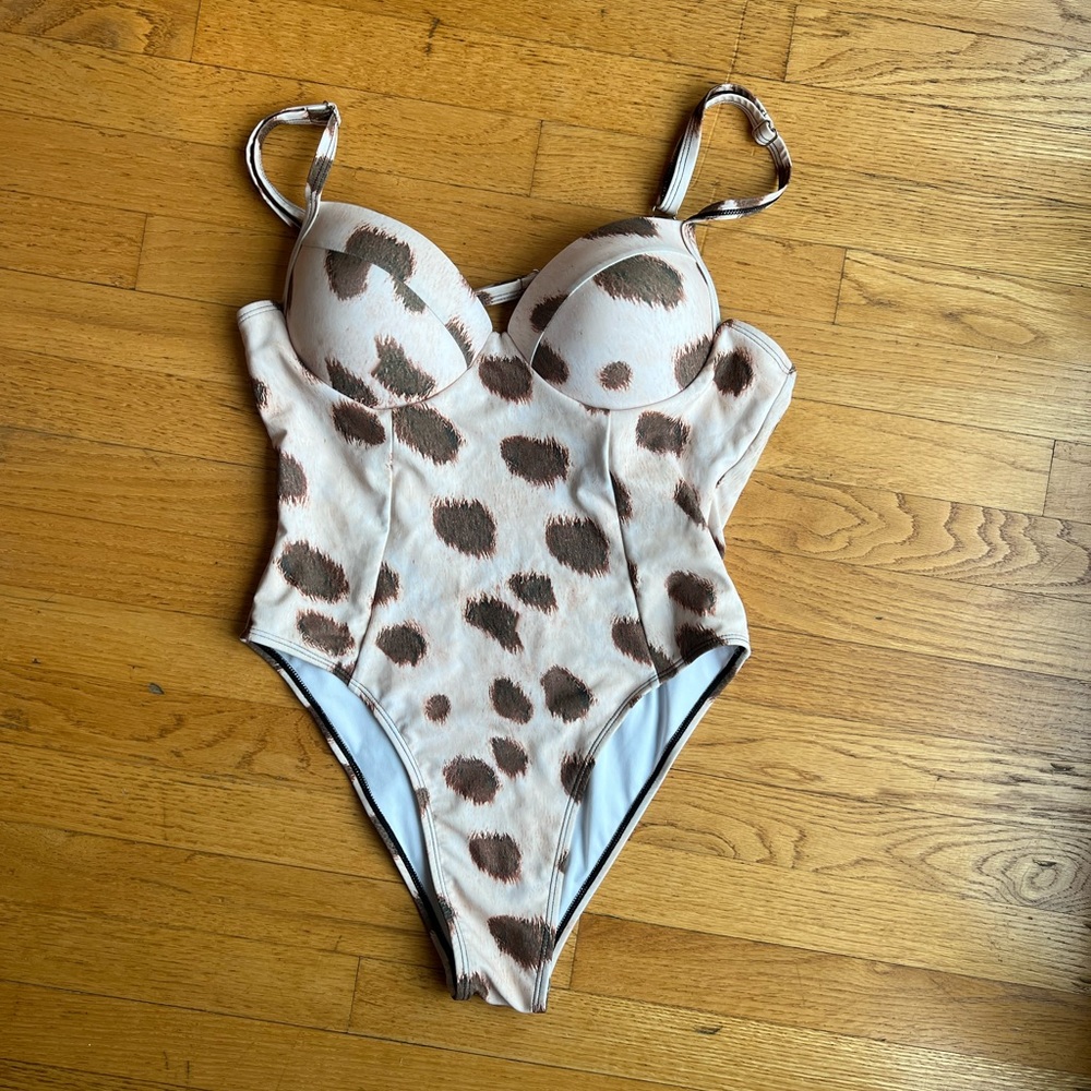 Womens bathing suit